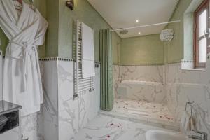 Kúpeľňa v ubytovaní Algilà Fes Riad Medina Charme Hotel
