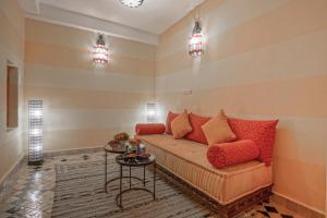 Posedenie v ubytovaní Algilà Fes Riad Medina Charme Hotel