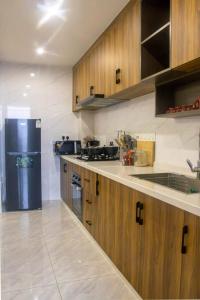 Kuchyň nebo kuchyňský kout v ubytování Raba properties