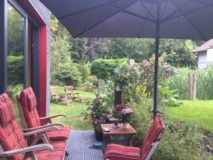 Taman di luar Tinyhaus