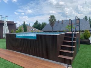 Bazén v ubytovaní Hotel Jardines de Uleta Suites alebo v jeho blízkosti
