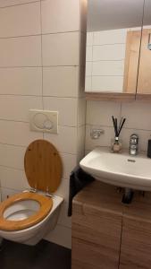 Koupelna v ubytování Ferienwohnung Slavica Dorfstrasse 94 Randa
