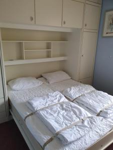 Ένα ή περισσότερα κρεβάτια σε δωμάτιο στο 3 Zimmer Apartment Kostenfreien WLAN +30 φωτογραφίες