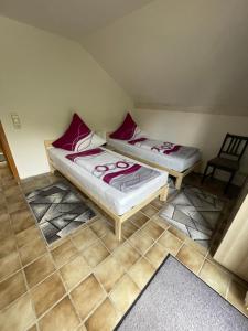 Postel nebo postele na pokoji v ubytování Zimmer in Lautrach