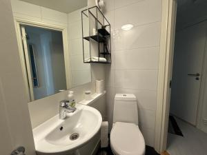 Ένα μπάνιο στο Central apartment, 10 min near Pulpitrock +9 φωτογραφίες