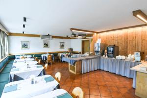 Restaurace v ubytování Hotel El Laresh