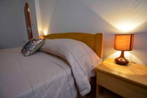 Łóżko lub łóżka w pokoju w obiekcie Apartment in Banjol - Insel Rab 26609