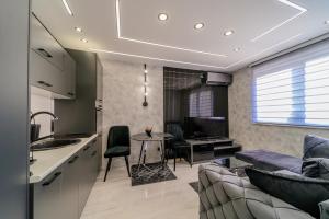 Χώρος καθιστικού στο Elena lux 3 +17 φωτογραφίες