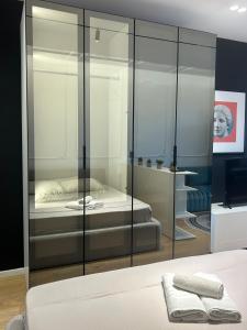 Galería fotográfica de Alles Komuna studio apartment en Tirane