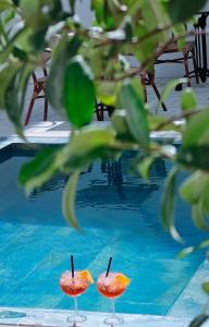 Bazén v ubytování VILLA MARGARIT Boutique Hotel nebo v jeho okolí