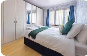 Gallery image of Modern holiday home 3Bed in Basildon +9 photos