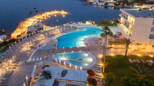 Bazén v ubytování Leptos Panorama Hotel nebo v jeho okolí