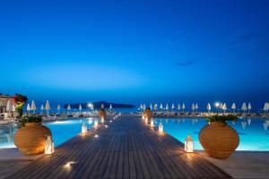 Bazén v ubytování Leptos Panorama Hotel nebo v jeho okolí