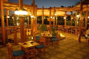 Restauracja lub miejsce do jedzenia w obiekcie Swiss Inn Resort Hurghada