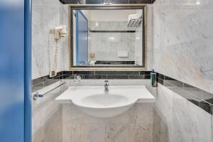 Koupelna v ubytování B&B HOTEL Bergamo Executive