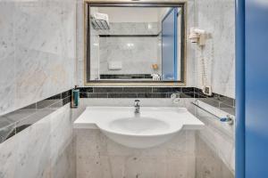 Koupelna v ubytování B&B HOTEL Bergamo Executive