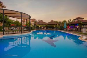 Bazén v ubytování Golden Moon Hotel nebo v jeho okolí