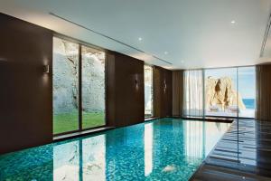 Bazén v ubytování Maxx Royal Kemer Resort nebo v jeho okolí