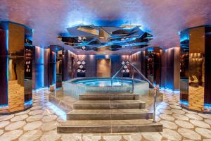 Bazén v ubytování Maxx Royal Kemer Resort nebo v jeho okolí