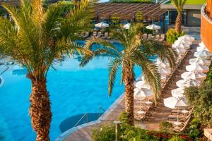 Bazén v ubytování Calyptus Kirman Premium - Ultra All Inclusive nebo v jeho okolí