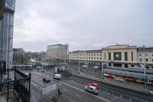 Uma visão geral de Genebra ou uma vista da cidade tirada do hotel