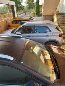 Φωτογραφία από το άλμπουμ του 1st Floor 3 BHK Private Stay σε Jāmb