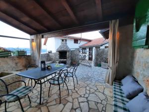 Posezení v ubytování Holiday home in Dobrec 15114
