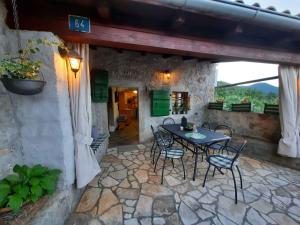 Patio nebo venkovní prostory v ubytování Holiday home in Dobrec 15114