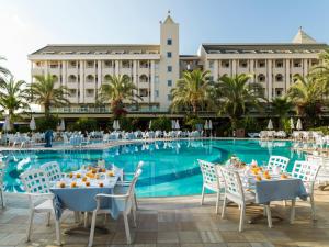Bazén v ubytování Calimera Hane Garden Hotel nebo v jeho okolí
