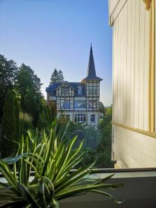 Tòa nhà nơi căn hộ tọa lạc