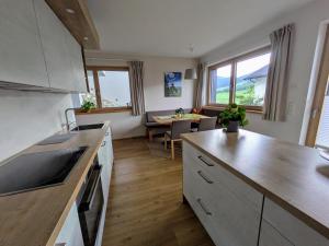 Kuchyň nebo kuchyňský kout v ubytování Ferienwohnung Bergzauber
