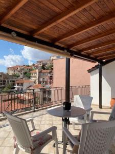 Balkón nebo terasa v ubytování Kyparissos Home , Arachova + 21 fotografií