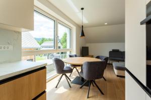 Afbeelding uit fotogalerij van Sunny Green Escape in Lesce +20 foto's