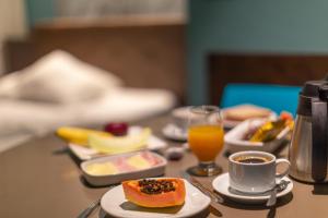Makanan di atau berdekatan hotel +10 gambar