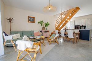 Kuchyň nebo kuchyňský kout v ubytování Les ancetres + 18 fotografií