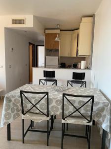 Kuchnia lub aneks kuchenny w obiekcie Urb. Los Collados .Águilas Apartamento