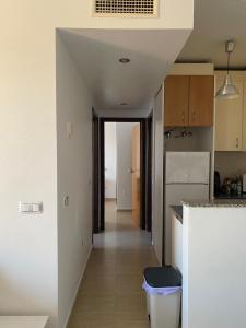 Kuchnia lub aneks kuchenny w obiekcie Urb. Los Collados .Águilas Apartamento