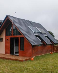 Budova, kde se kemp nachází