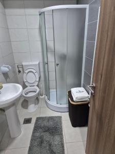 Koupelna v ubytování Apartmani Elixir