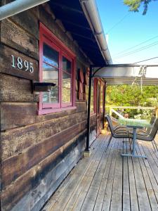 Gallery image of Cedar House Ocean View & Access in Roberts Creek