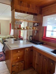 Gallery image of Cedar House Ocean View & Access in Roberts Creek