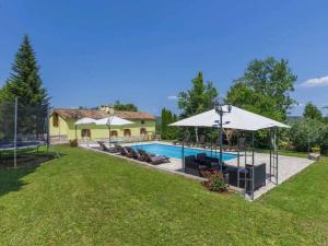 Πισίνα στο ή κοντά στο Holiday home DONADA