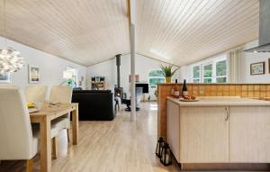 Fotografie z fotogalerie ubytování 3 Bedroom Stunning Home In Hals v destinaci Hals