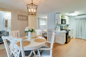 A kitchen or kitchenette at Lakeside Haven with Deck and Views in Jefferson!