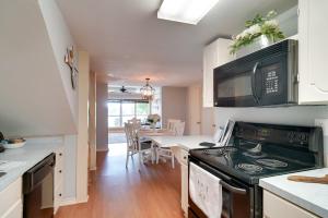 A kitchen or kitchenette at Lakeside Haven with Deck and Views in Jefferson!