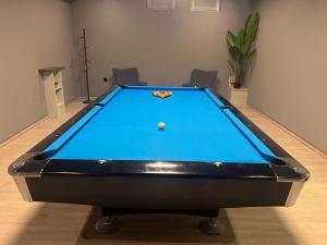 Biliár nebo kulečník v ubytování Hotel Bajt Maribor