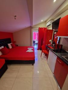 Η κουζίνα ή μικρή κουζίνα στο Apartmani Vesna Luxury ap 5 & 6 Paralia