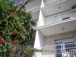 Balkón nebo terasa v ubytování Apartment in Sukosan - Zadar Riviera 8202