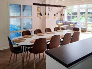 Χώρος καθιστικού στο 10 person holiday home in Nørre Nebel +98 φωτογραφίες