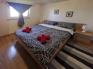 Łóżko lub łóżka w pokoju w obiekcie Apartment in Sveti Lovrec - Istrien 27830